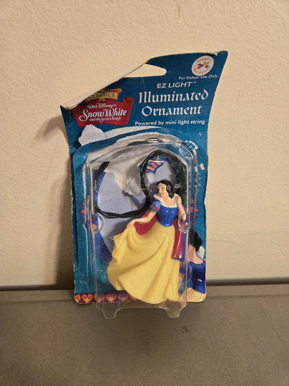Vintage Disney Classics Snow White EZ Light Illuminated Ornament